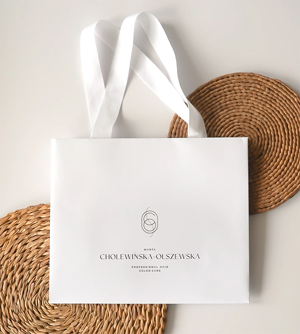 Białe ekologiczne torby papierowe