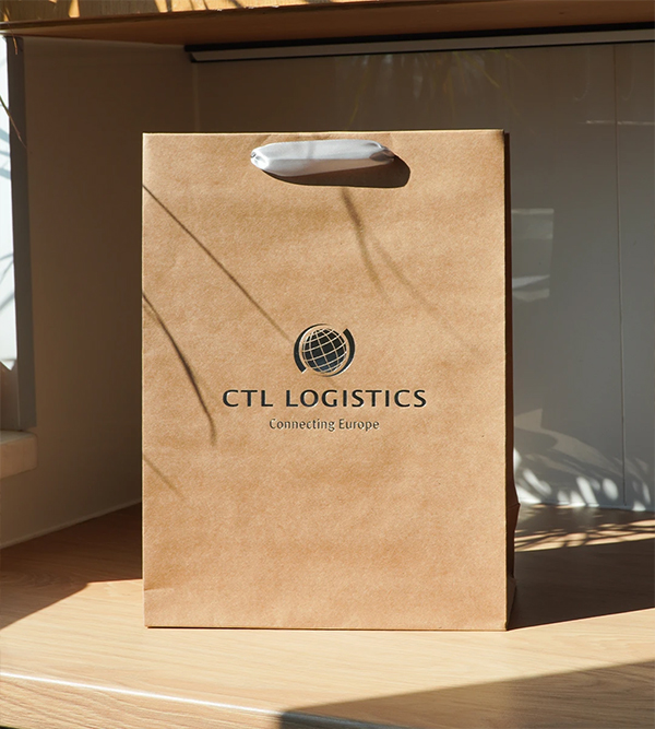 Brązowe ekologiczne torby papierowe